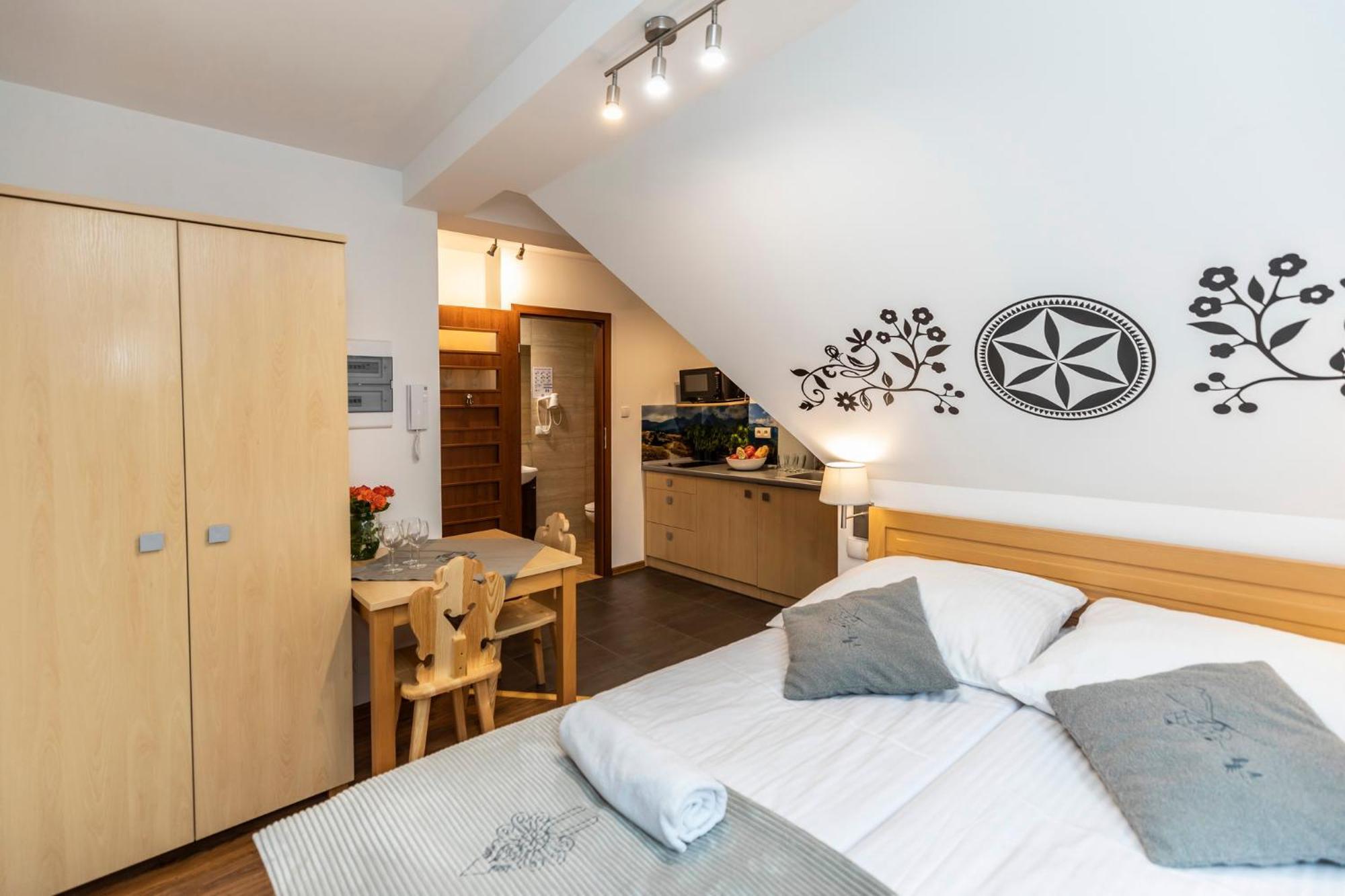 Udanypobyt Apartamenty Przy Dolinach C I D Koscielisko Exterior photo